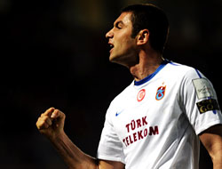 Yattara yerine Burak Yılmaz