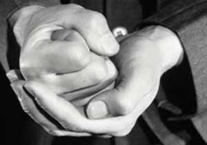 Lise öğrencilerinden polise dayak