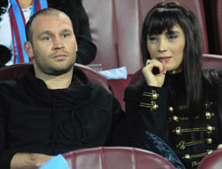 Jaja ülkesinde Serkan tribünde