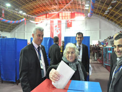 TS en yaşlı bayan üyesi oy kullandı