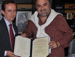 Volkan Konak diplomalı sanatçı