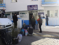 Yabancı 21 kadın sınırdışı edildi