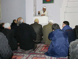 Ömer hocanın yerine imam atandı