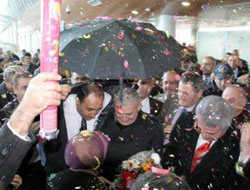 Öyle bir karşılandı ki gözleri doldu