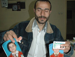 Boşandığı eşi ve çocuklarını arıyor