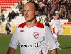 Çaykur Rizespor Sertan'la anlaştı