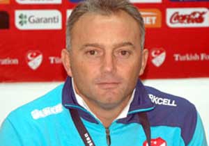 Bombacı Hami bombaladı