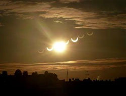 İlk güneş tutulması gerçekleşti