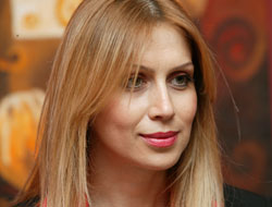 Öztürk'ten gazetecilere kutlama