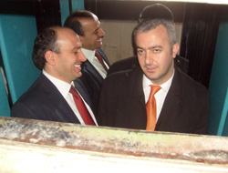 Trabzon'da iki kişi asansörde kaldı