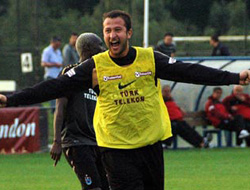 Giray parmak ısırttırıyor