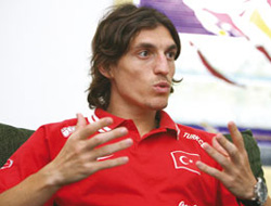 Ankaragücü'nde  3  imza