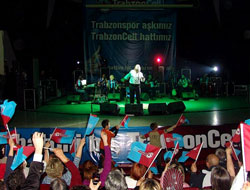 Volkan Konak yolları ayırdı