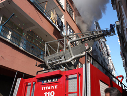 Evde çıkan yangın korkuttu!