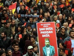 TS'li taraftardan da ıslıklı protesto!