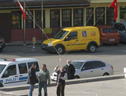 Rize'de bayrak krizi yaşandı!