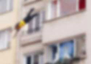 O ölüme böyle atladı!