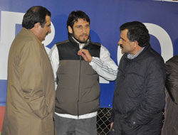 Egemen'e Şakar'dan ilgi