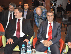 Şenol Güneş Kore basınıyla...