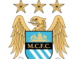 Manchester, bu Türk'ün peşinde