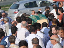 Kayıhan'dan Ağabeye son görev