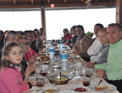 A.Sebat'ta moral yemeği