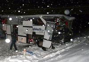 Aksaray'da Yolcu otobüsü  devrildi. 10 yaralı