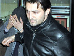 Öldürdüğü kadın için ağlamış!