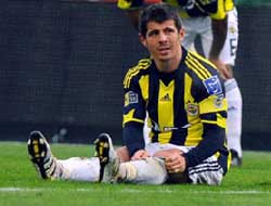 Emre'ye küfürlü tezahürat