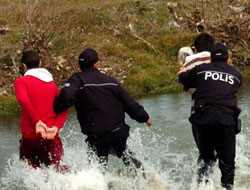 Derede nefes kesen kovalamaca