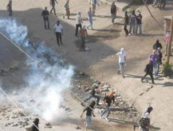 Halkın üzerine ateş açıldı