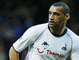 Ünlü futbolcu hayatını kaybetti!