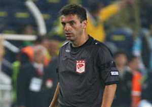 Yıldırım'ın alnına yabancı cisim!