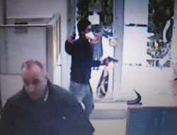 Soygun parasıyla otelde alem!