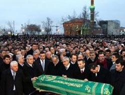 Erbakan'a sabah namazında tören