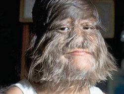 "Kurt kız" görenleri şaşırtıyor!