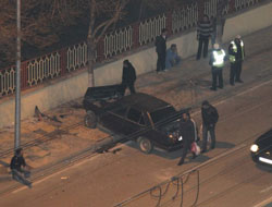 Kaza yaptı faturayı aracına kesti!