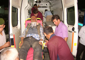 Minibüs ile tır çarpıştı: 9 yaralı