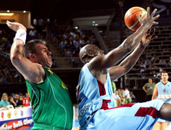 Efes Pilsen: 89 - MP Trabzon: 77