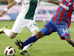 Bursaspor 1-1 eriyor!