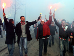 Trabzon taraftarı Kocaeli'yi inletti