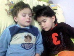 Kardeşler öldü,anne hayata döndü