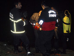 Gölete düşen 4 kişiden 2'si öldü