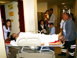 Fıkra değil: Bindiği dalı kesti!