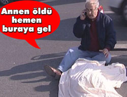 Eşinin yanına oturdu dua okudu