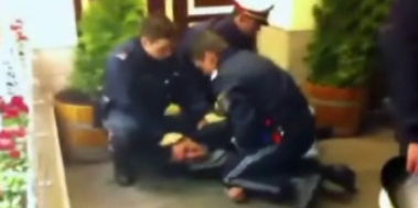 Türk taraftara polis dayağı!