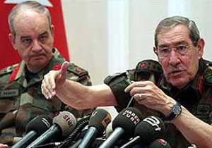 Büyükanıt, Diyarbakır’daki Patlama Bölgesinde İnceleme Yaptı