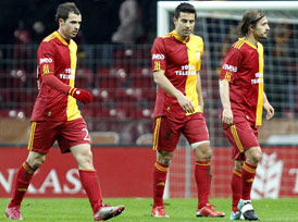 Galatasaray seyircisiz tekliyor!