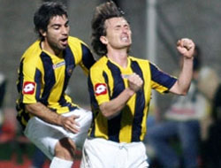 Bucaspor 10 kişi ile galip!