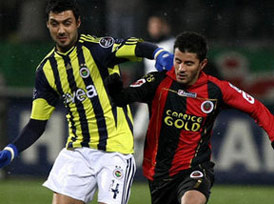 ES-ES, Fener'e takıldı!